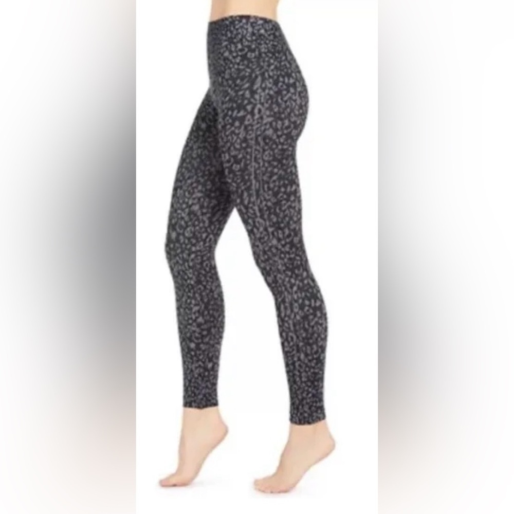 SPANX Gray Patterned Leggings size 1X